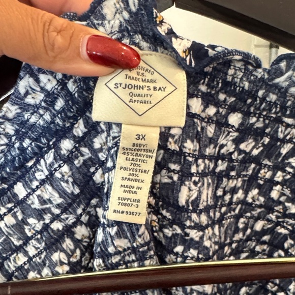 St. John's Bay Navy and White Patterned Blouse - Picture 5 of 5